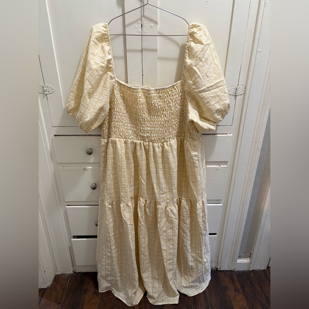 NWT 4XL Emery Rose (SHEIN) Beige/White Textured Gingham Tiered Puff Sleeve Dress